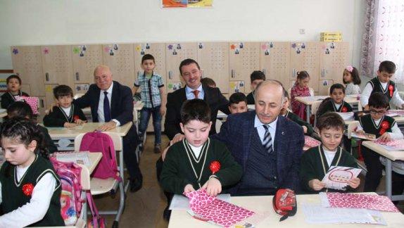 Yarı Yıl Karne Töreni Şehit Murat Ellik İlkokulunda Yapıldı