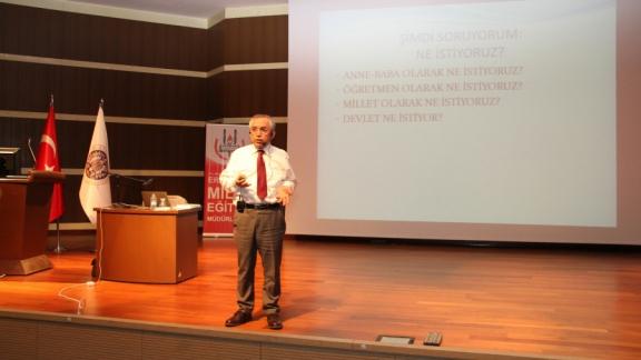 Prof. Dr. Mustafa ÖZCAN tarafından Değerleri Yaşayarak Öğrenme konulu seminer verildi.
