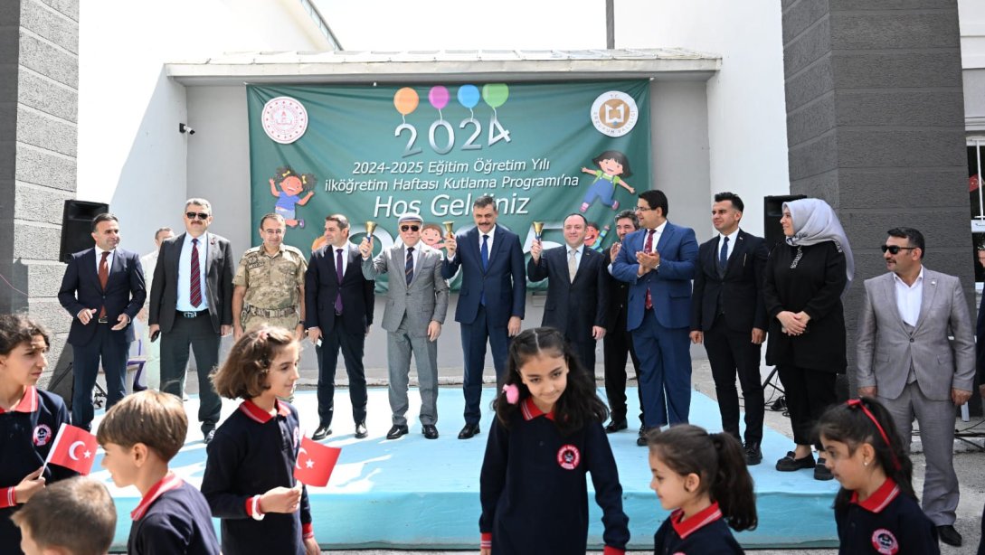 Yeni Heyecanlar, Yeni Umutlar: Erzurum'da İlk Ders Zili Çaldı